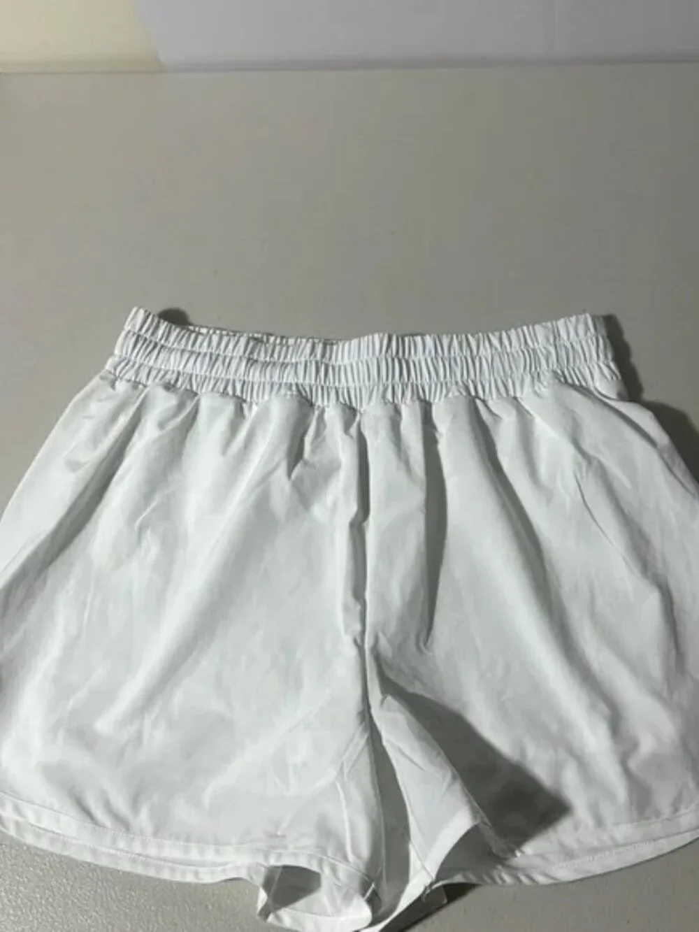 Beyond Yoga Stretch Woven In Stride Lined Shorts 3 Inch Inseam White - Picture 2 of 9